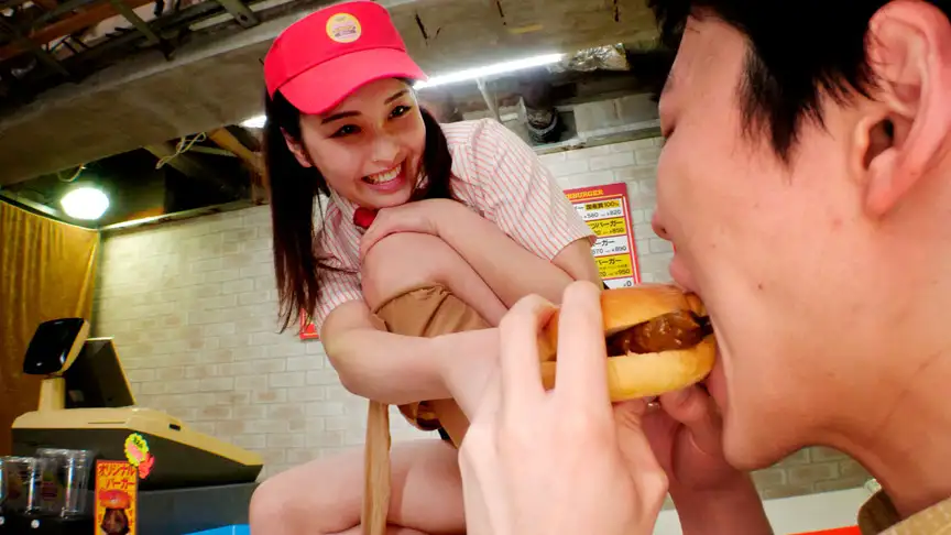 脱糞ファーストフード 肉厚美尻が旨さの秘訣！玲香の糞バーガーをお楽しみください♪の詳細ページ❤