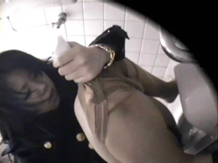 ❤盗撮！便秘オンナの浣腸排泄便所 DX 29名 4時間の紹介ページ。